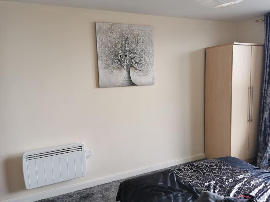 Paramount City View Swindon Luaran gambar